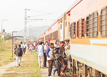 सापे-वामने रेल्वेस्थानक समस्यांचे केंद्रबिंदू