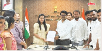 नमिता घारे परिवर्तन आघाडीच्या गटनेत्या