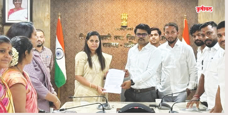 नमिता घारे परिवर्तन आघाडीच्या गटनेत्या