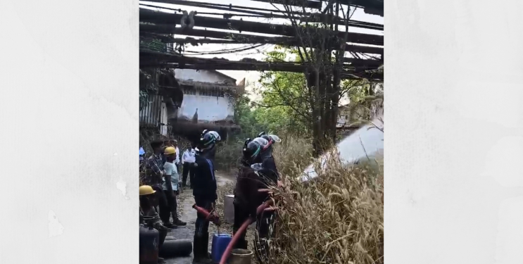 धाटावमधील बंद कारखान्यात आग