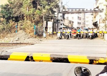 नेरळ रेल्वे फाटक सहा दिवस बंद