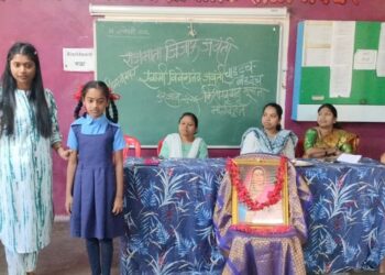 किशोरवयीन मुलींना स्वसंरक्षणाचे धडे