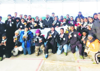 रायगडच्या खेळाडूंचे बर्फावर सुवर्णयश