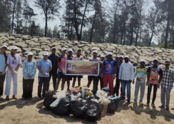 वरसोली समुद्र किनाऱ्याची स्वच्छता