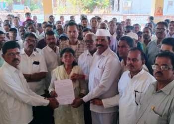 खारगाव खुर्द ग्रामपंचायतीला टाळे