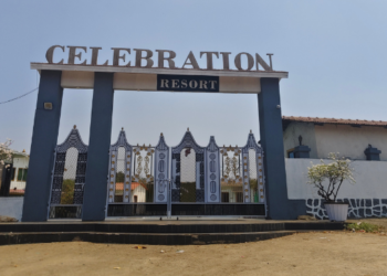 पेणमधील सेलिब्रेशन रिसॉर्टमध्ये कुंटणखाना