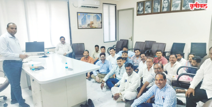 कर्जतमधील ठेकेदारांचे ठिय्या आंदोलन