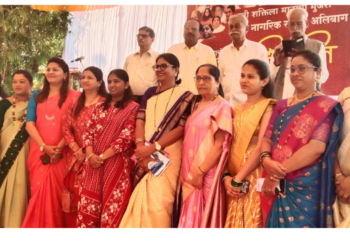 ज्येष्ठ नागरिक संस्थेतर्फे महिलांचा सन्मान