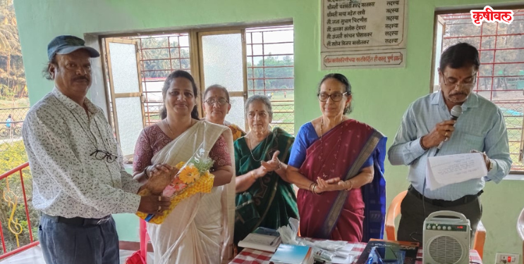 ज्येष्ठांकडून कर्तृत्वान महिलांचा सन्मान