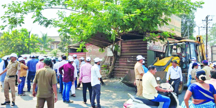 शहरातील अतिक्रमणे हटवण्यात यश