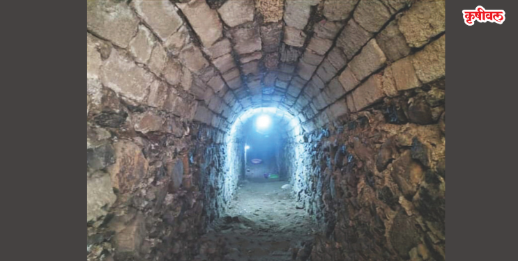 तटबंदीतील भुयारी मार्ग अडगळीत