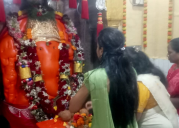 महागणपतीच्या दर्शनासाठी भाविकांची गर्दी