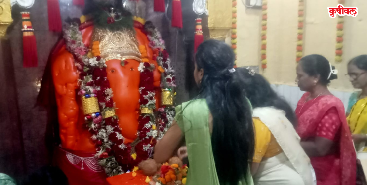 महागणपतीच्या दर्शनासाठी भाविकांची गर्दी