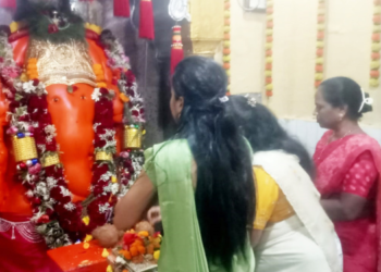 महागणपतीच्या दर्शनासाठी भाविकांची गर्दी