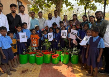 फणसवाडी येथे औषधी वनस्पतींचे वृक्षारोपण