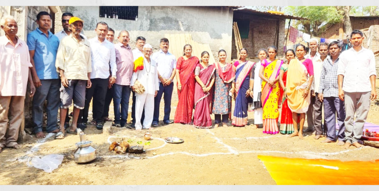 आदिवासी बांधवांना मिळणार पक्की घरे