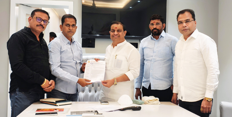 विविध मागण्यांसाठी खा. बाळ्यामामांची भेट