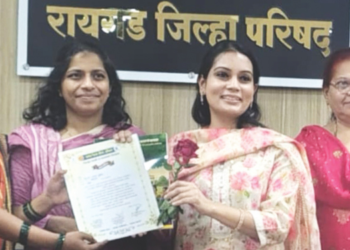 सरपंच सेजल घुमकर यांचा सत्कार