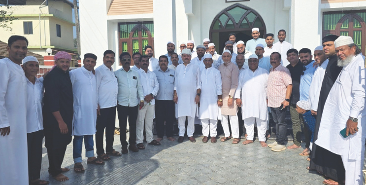 माणगावमध्ये रमजान ईद साजरी