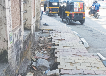 फडके नाट्यगृह शेजारील फूटपाथची दुरवस्था