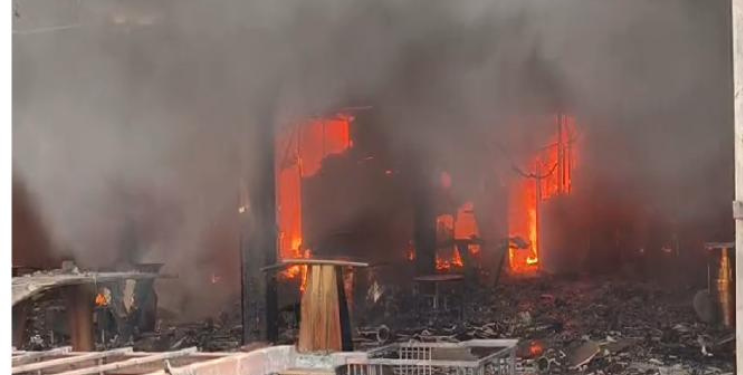 भिवंडीतील कशेळी येथे फर्निचर मार्केटला आग