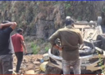 घोणशे घाटात भीषण अपघात