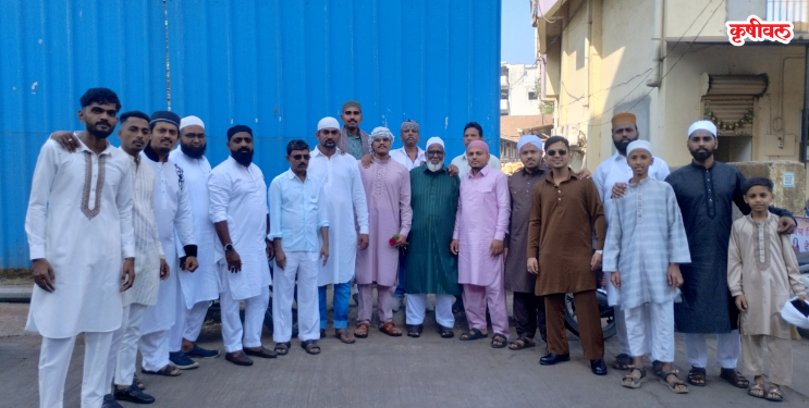 कर्जतमध्ये रमजान ईद साजरी