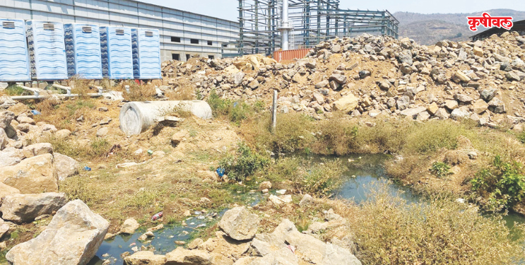 खेतान कंपनीतील सांडपाणी शेतात