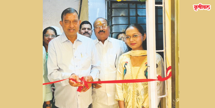 नगरसेविका आर्या जाधव यांच्या जनसंपर्क कार्यालयाचे उद्घाटन