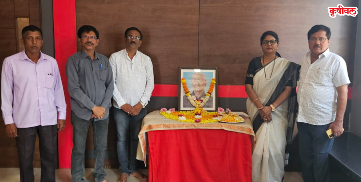 लोकनेते ॲड. दत्ता पाटील यांना अभिवादन