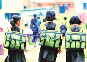 बनावट विद्यार्थी अन्‌‍ शाळांना बसणार आळा