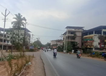 जुने माणगाव चौकात गतिरोधकांची गरज