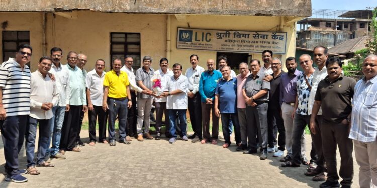 अधिकारी, कामगारांचे स्नेहसंमेलन