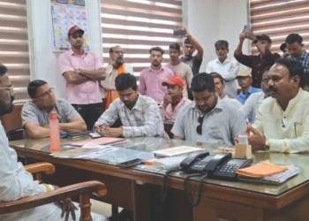 कचऱ्याच्या दुर्गंधीमुळे नागरिक त्रस्त