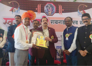 मयूर तांबडे यांचा सन्मान