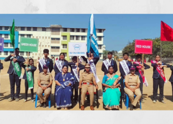 पीएनपी शाळेत विद्यार्थ्यांचे मतदान