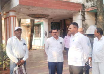 सांगोला पंचायत समितीत आ. बाबासाहेब देशमुखांनी घेतली झाडाझडती