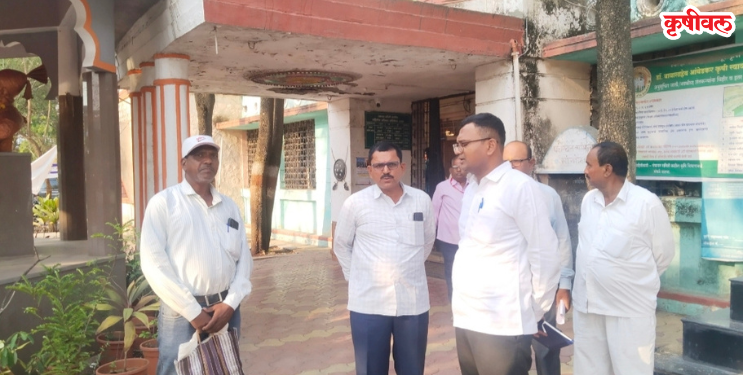 सांगोला पंचायत समितीत आ. बाबासाहेब देशमुखांनी घेतली झाडाझडती