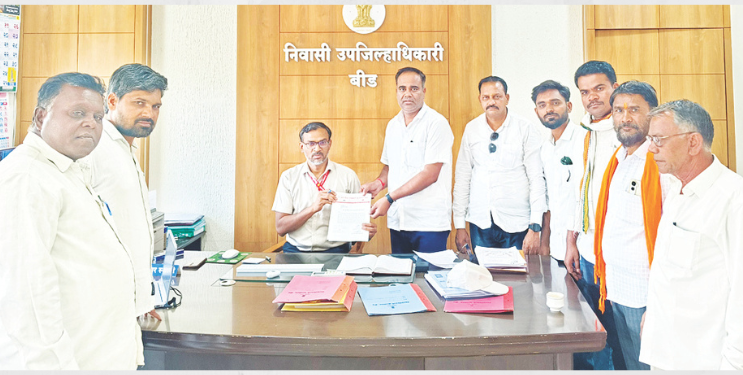 आ. गायकवाडांना सहआरोपी करण्याची शेकापची मागणी