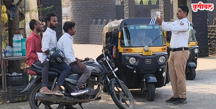 विना हेल्मेट चालकांवर वाहतूक पोलिसांकडून कारवाई