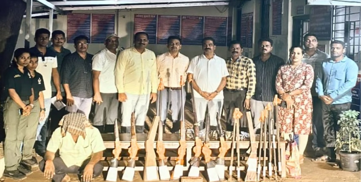 बंदूक निर्मितीच्या कारखान्यावर छापा