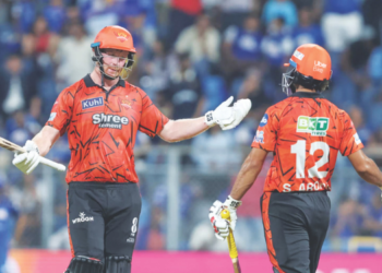 हैदराबादचा मुंबईवर विजय