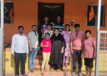 हनुमान मंदिरात साफसफाई