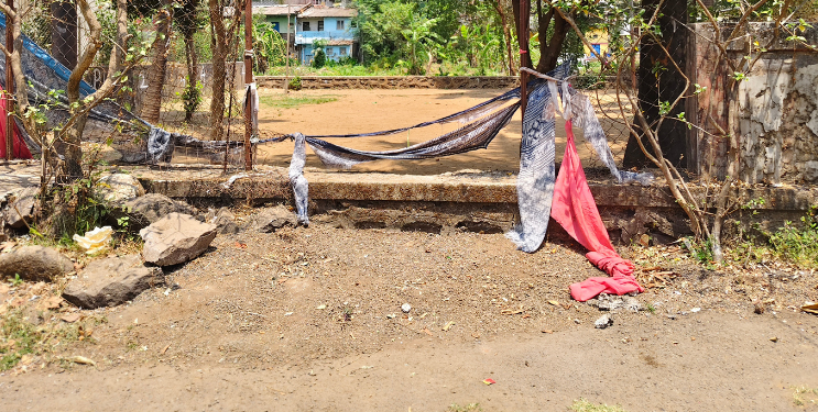 नवनाथ उद्यानाची दयनीय अवस्था