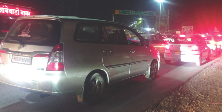 आंबेवाडी बाजारपेठेत वाहतूक कोंडी