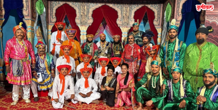 मोठेभोमच्या रंगभूमीत ‌‘सिंह गर्जला रणी’