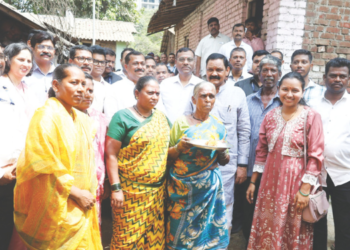 पनवेलमधील आदिवासी पाड्याची पाहणी