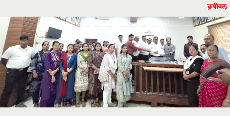 कर्मचाऱ्यांनी सरकारला धरले धारेवर