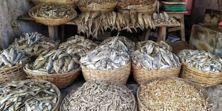 सुक्या मासळीने खाल्ला भाव