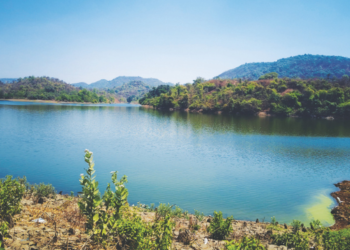 धरण उशाला, कोरड घशाला!